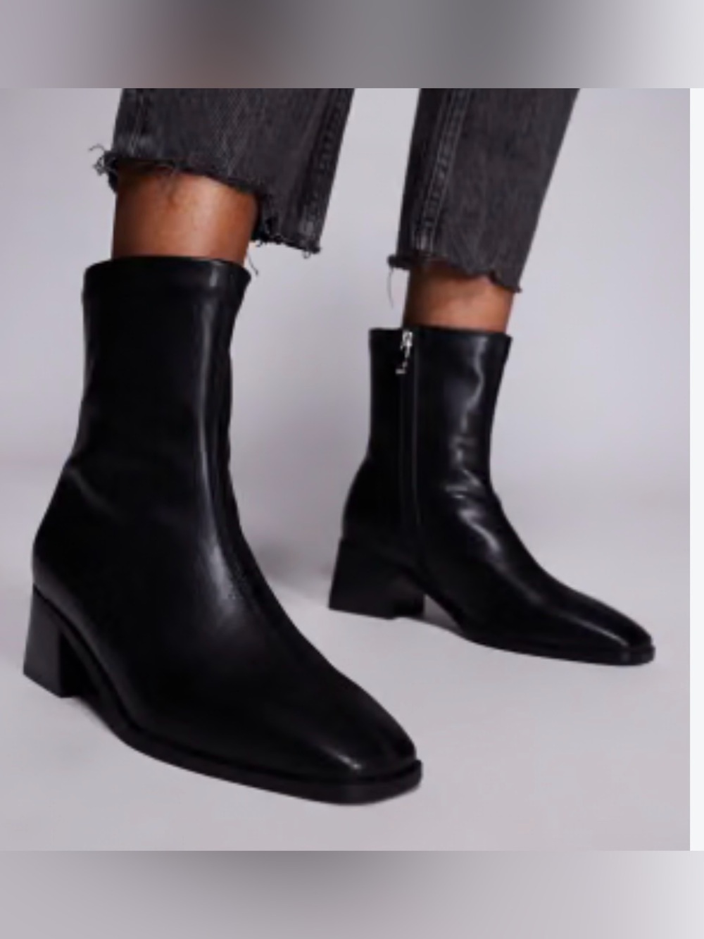 Minimalist Chunky Heel Black Leather Square Toe Ankle Boots Retro. Size 7.5